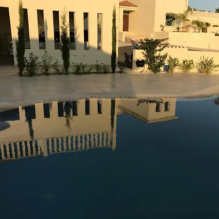 Irina Villa Coral Bay